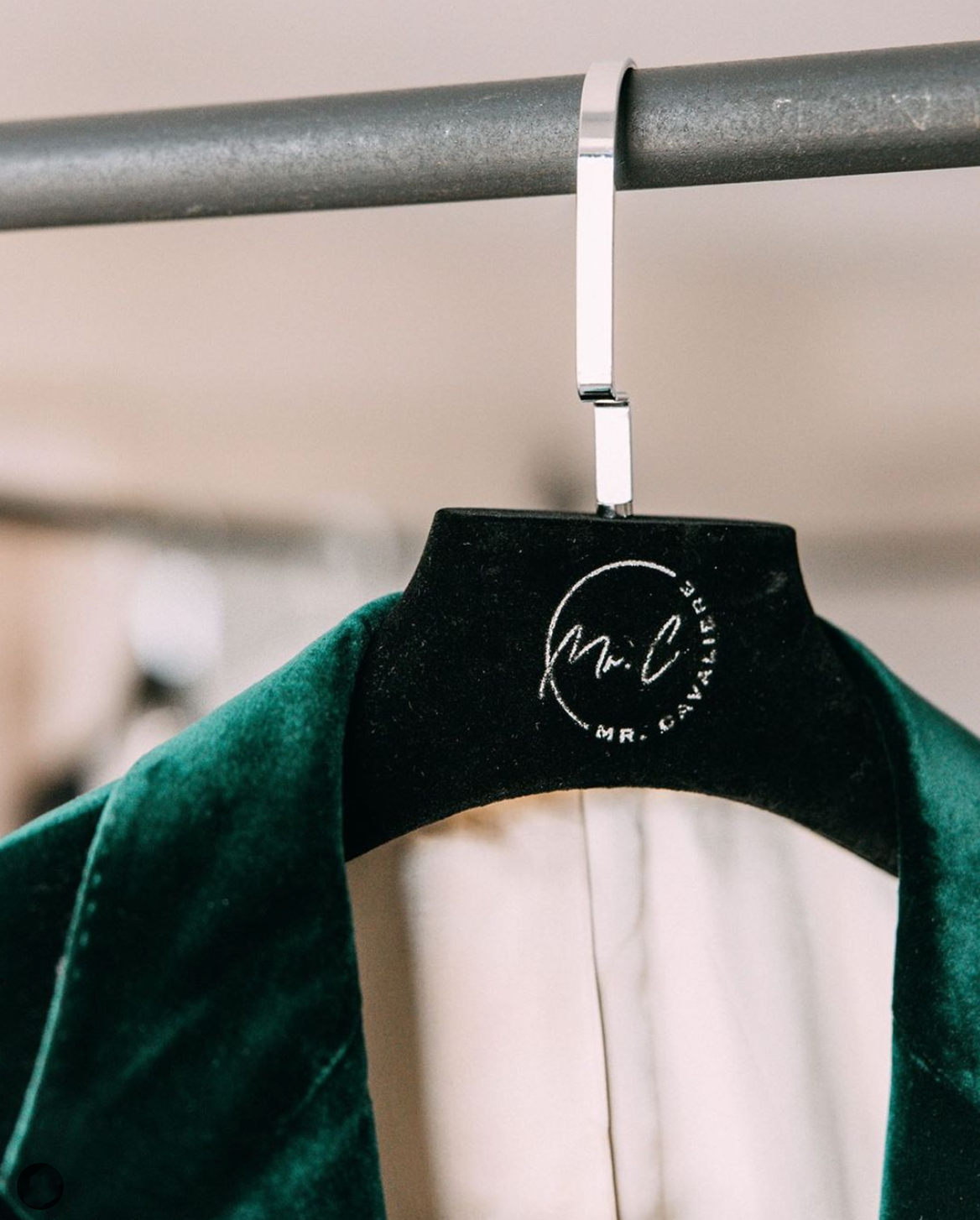 How To Properly Hang A Suit Mr. Cavaliere