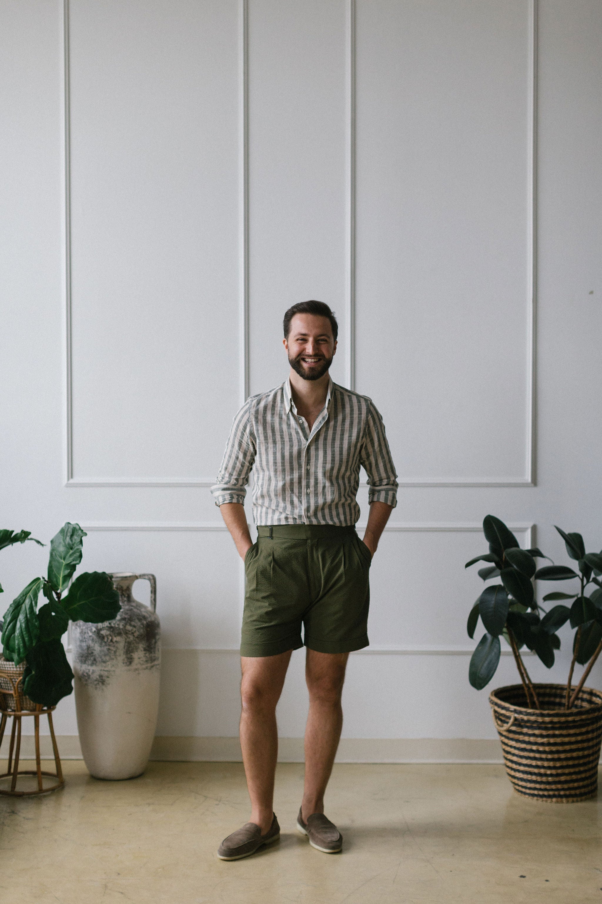 Olive Seersucker Pleated Shorts Mr. Cavaliere Olive Seersucker Pleated Shorts Mr. Cavaliere
